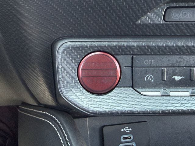 Used 2025 Ford Mustang GT Premium RWD image 18
