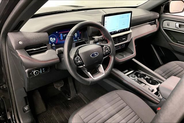 Used 2025 Ford Explorer ST-Line w/ Premium Package image 14