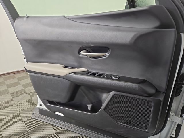 Used 2022 Lexus UX 250h w/ Premium Package image 32