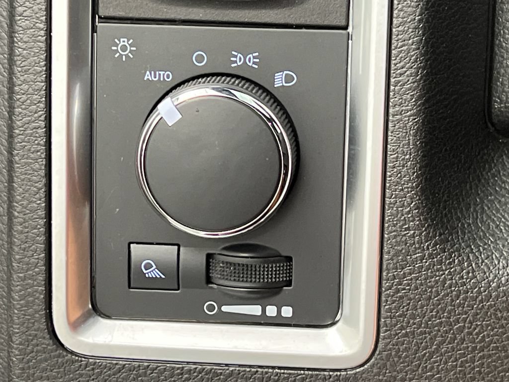Used 2024 RAM 1500 Warlock AWD/4WD image 42