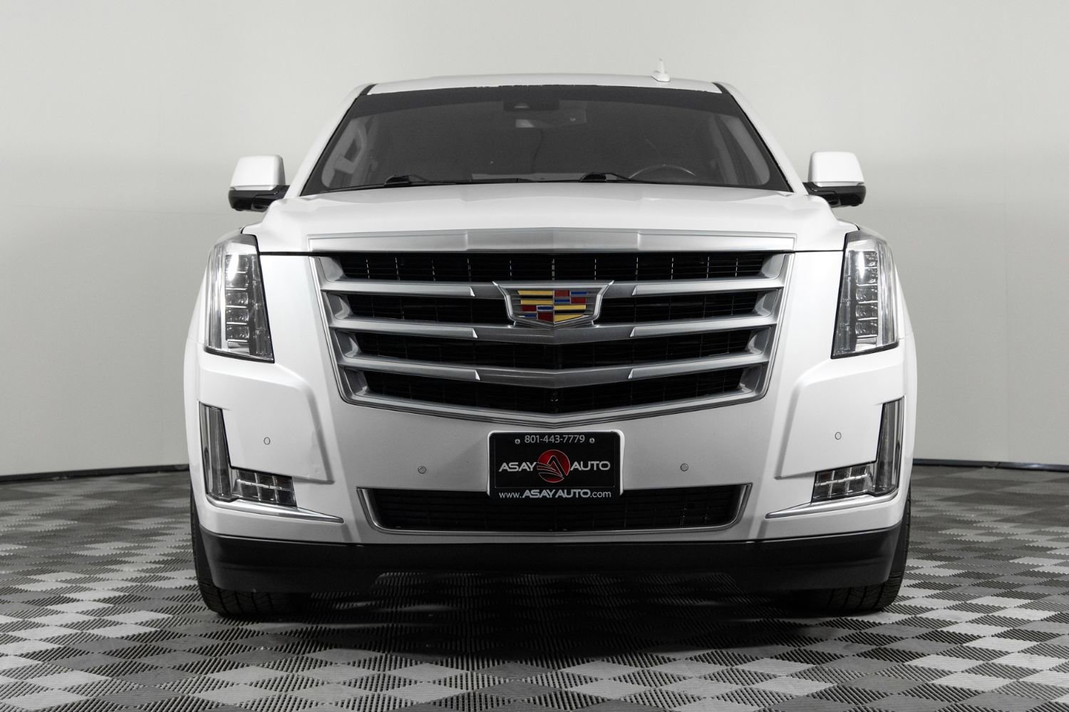 Used 2016 Cadillac Escalade Luxury image 12