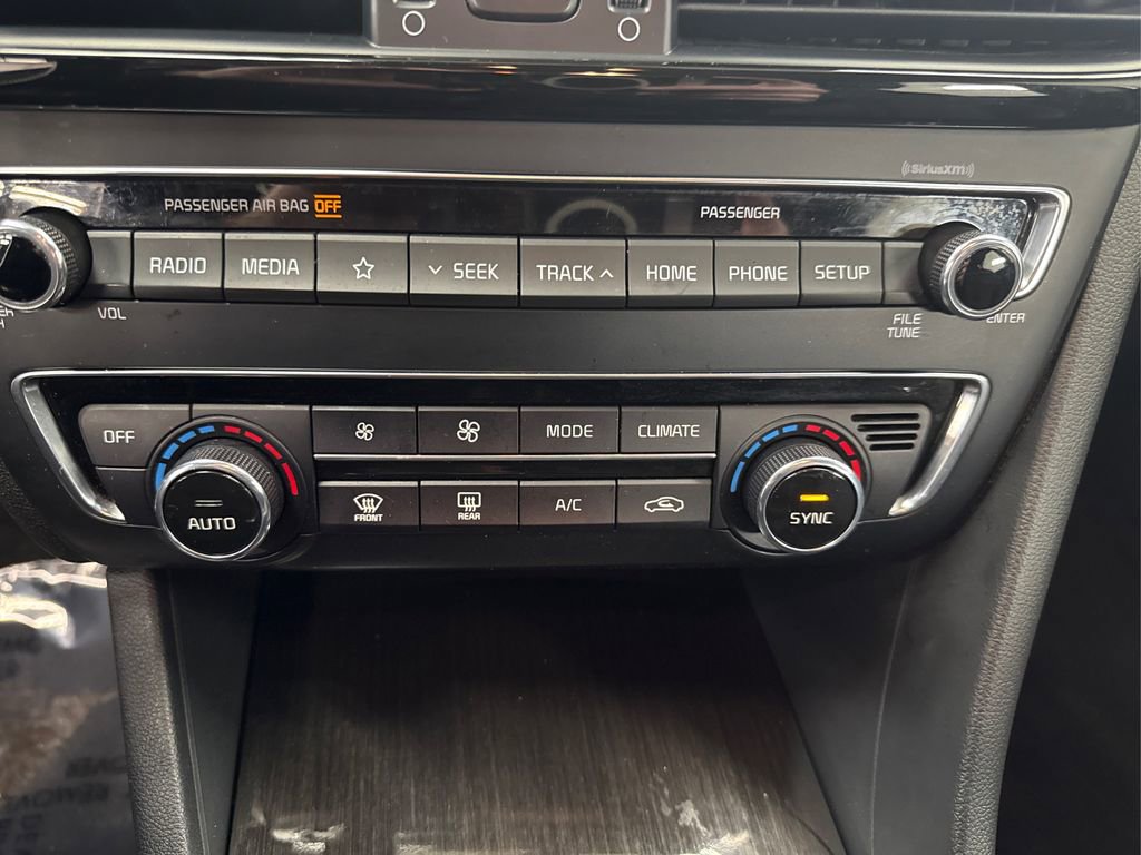 Used 2019 Kia Optima EX image 28