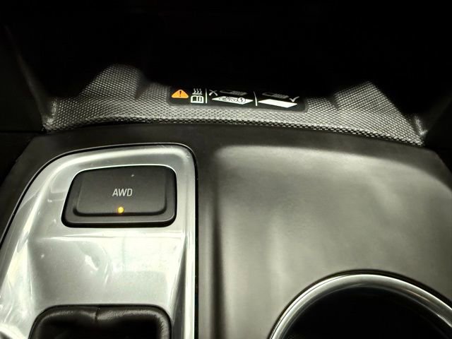 Used 2021 Chevrolet Equinox Premier w/ Redline Edition image 39