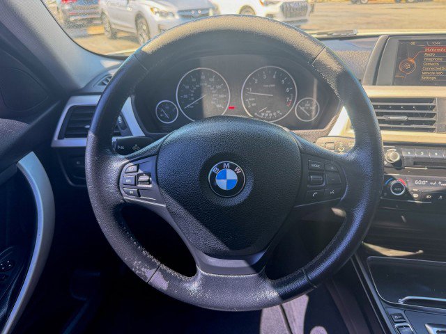 Used 2016 BMW 320i Sedan RWD image 8