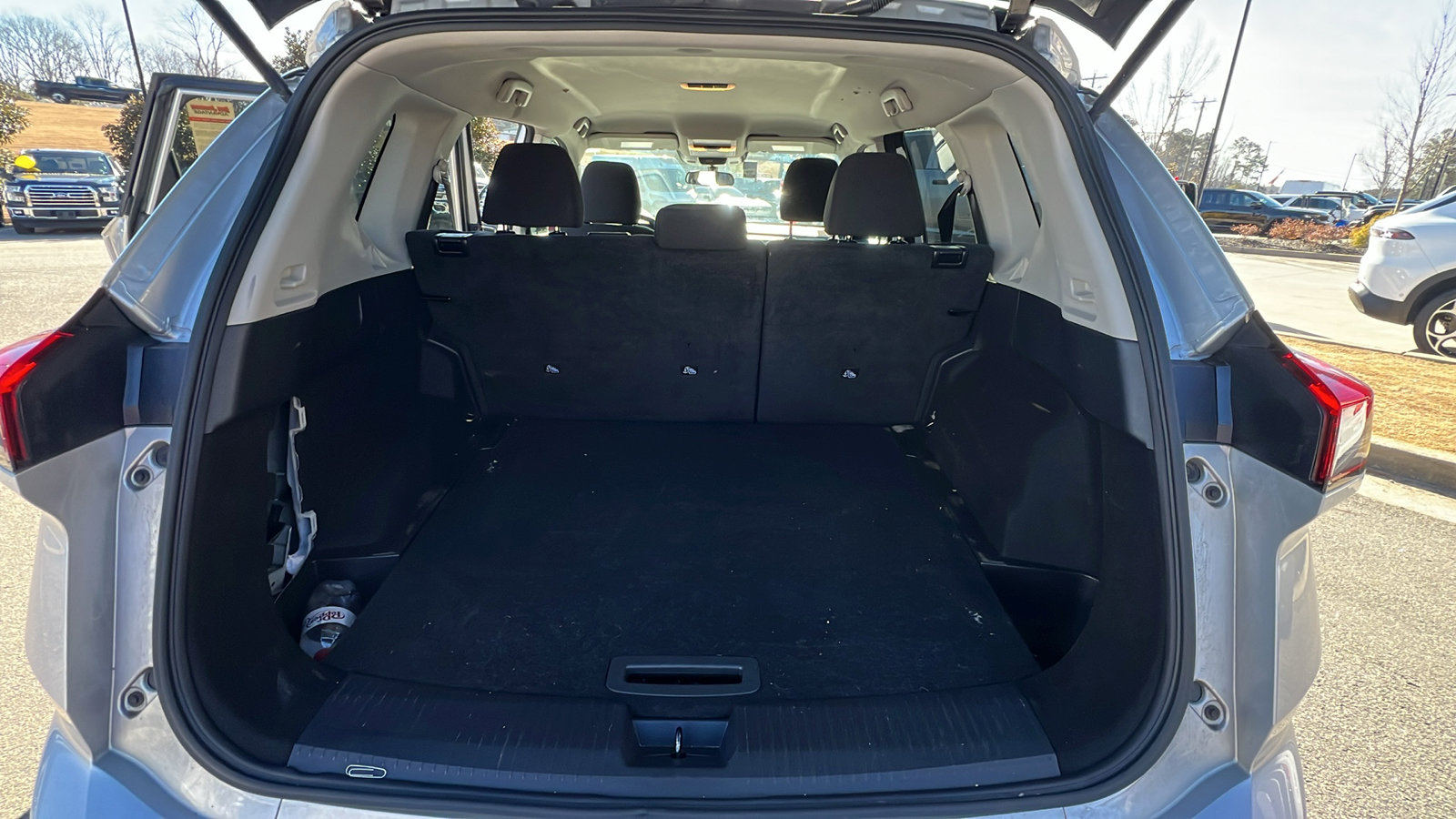 Used 2024 Nissan Rogue S image 13