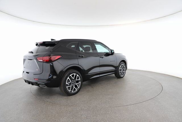 Used 2025 Chevrolet Blazer RS image 18