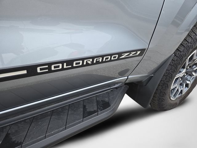 Used 2024 Chevrolet Colorado Z71 w/ Z71 Convenience Package 2 AWD/4WD image 36