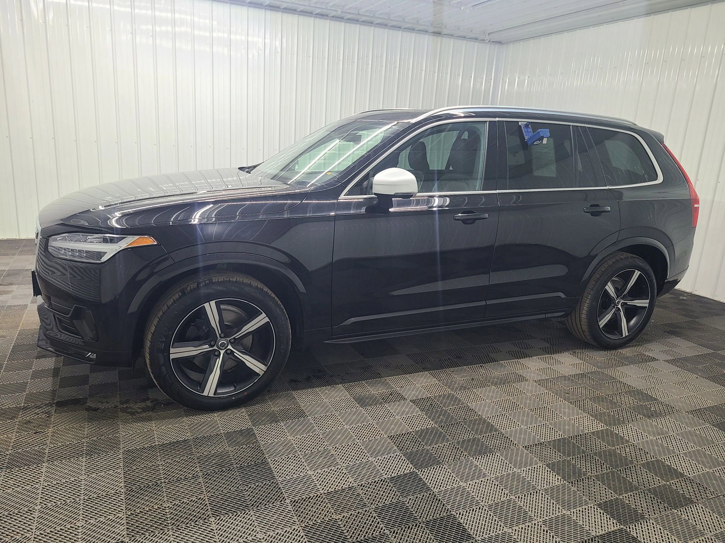 Used 2019 Volvo XC90 T5 R-Design w/ Protection Package AWD/4WD image 8