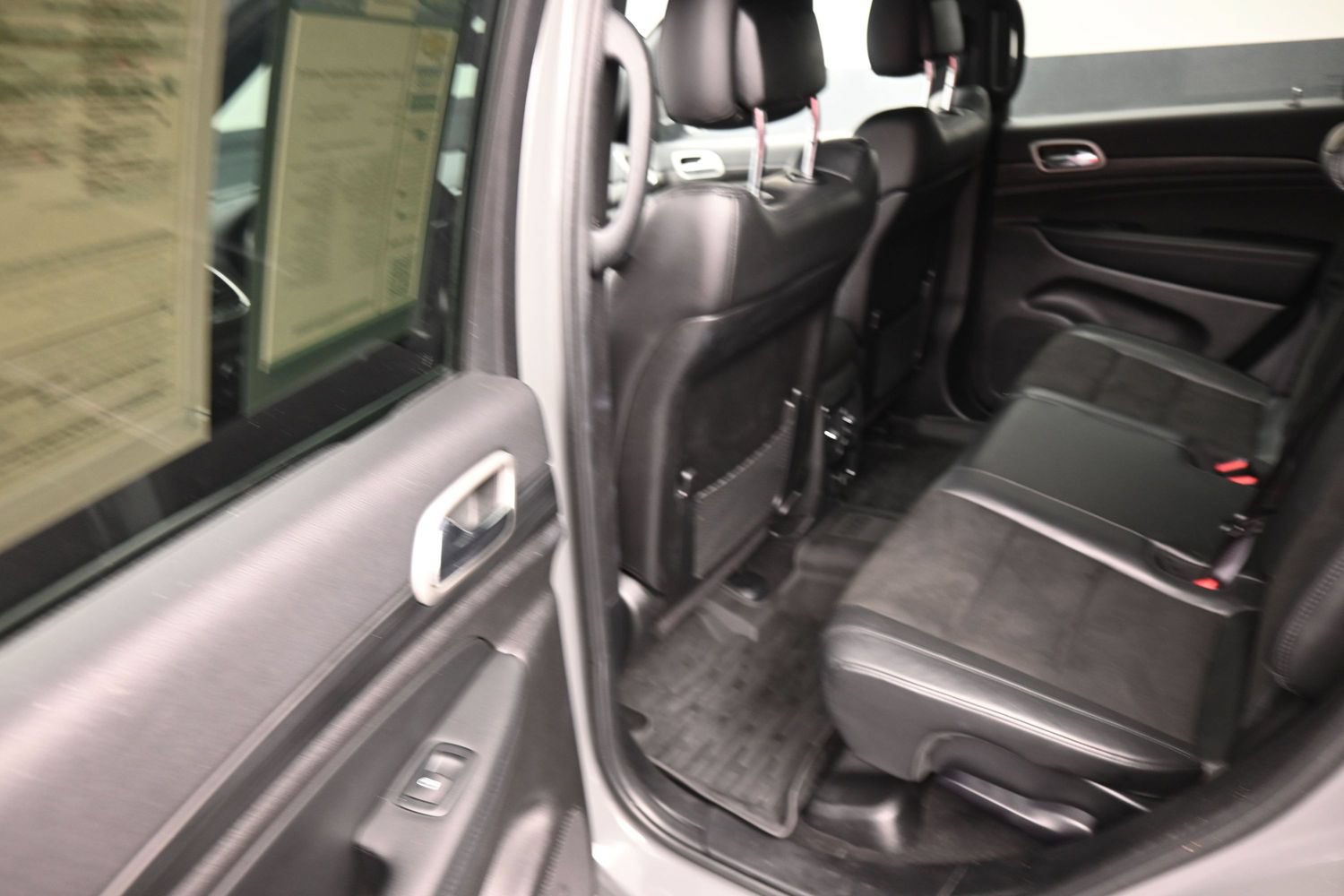 Used 2021 Jeep Grand Cherokee Laredo X AWD/4WD image 18