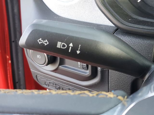 Used 2024 Jeep Wrangler Sahara image 17