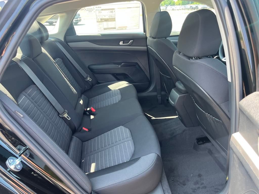 New 2026 Kia K5 LXS image 16
