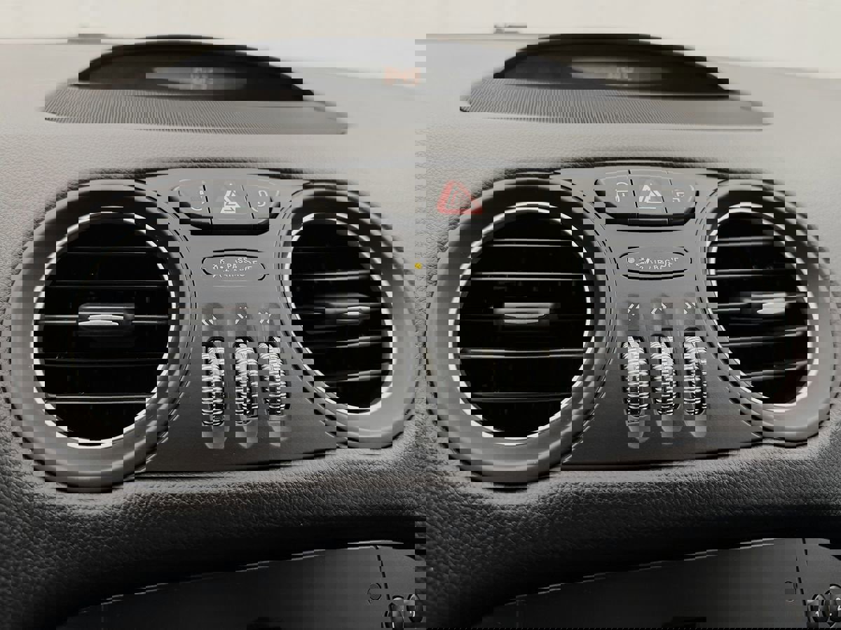 Used 2011 Mercedes-Benz SL 63 AMG image 18