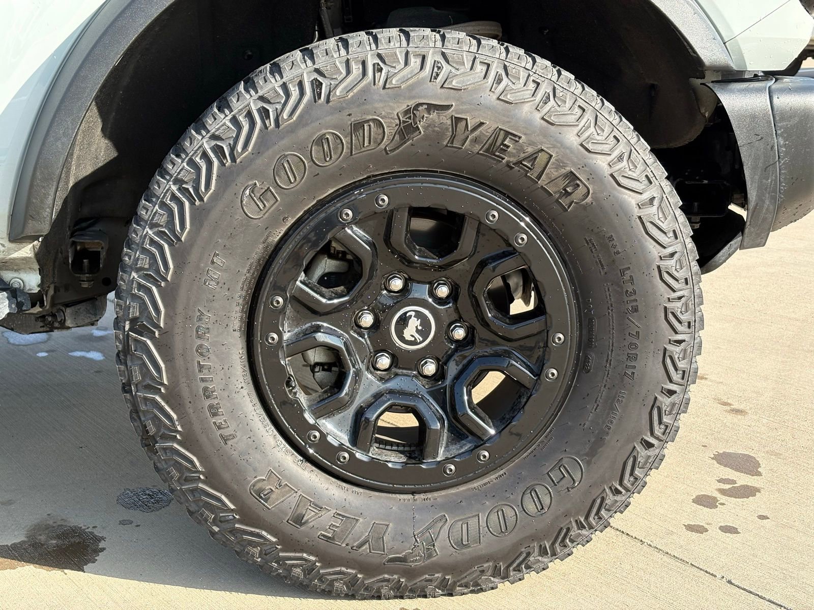 Used 2023 Ford Bronco Wildtrak image 10