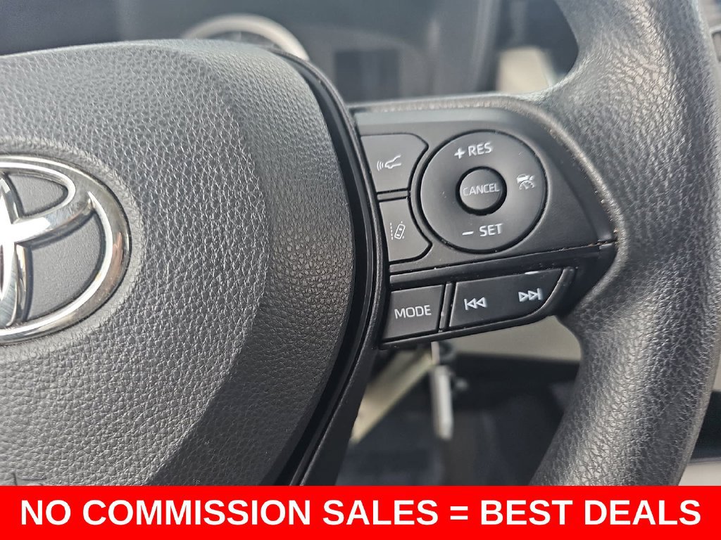 Used 2022 Toyota Corolla LE w/ Carpet Mat Package (TMS) FWD image 17
