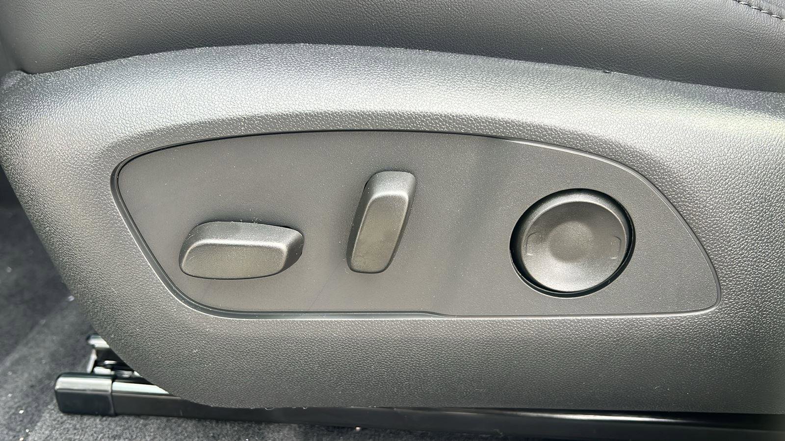 New 2026 GMC Acadia Elevation w/ Elevation Premium Package image 11