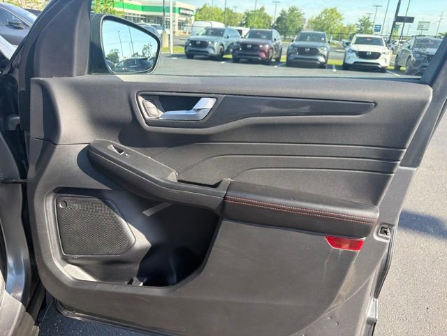 Used 2025 Ford Escape ST-Line FWD image 36