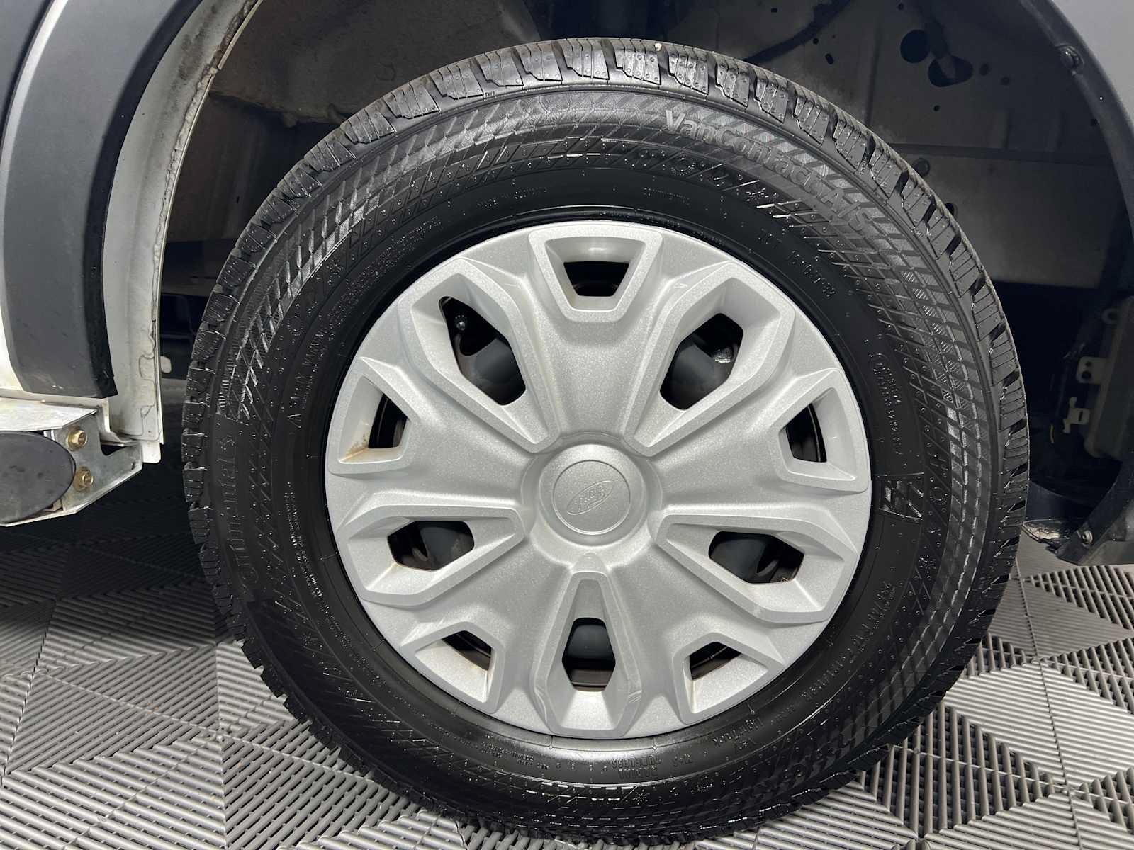 Used 2025 Ford Transit 250 Low Roof w/ Exterior Upgrade Package RWD image 12