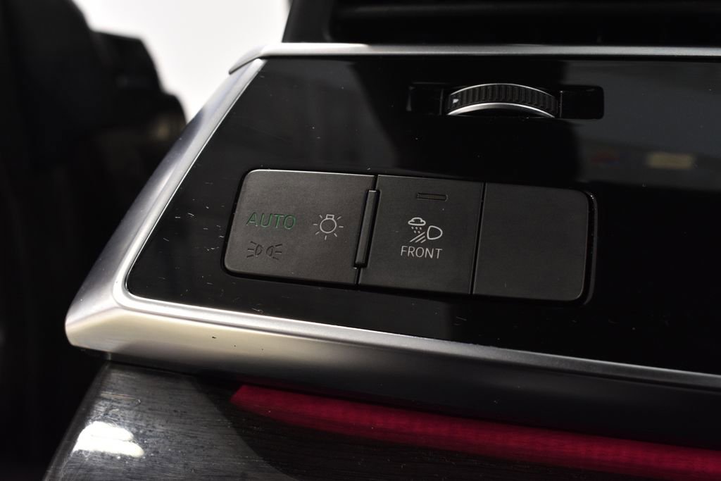 Used 2019 Audi Q8 Premium Plus w/ Premium Plus image 15