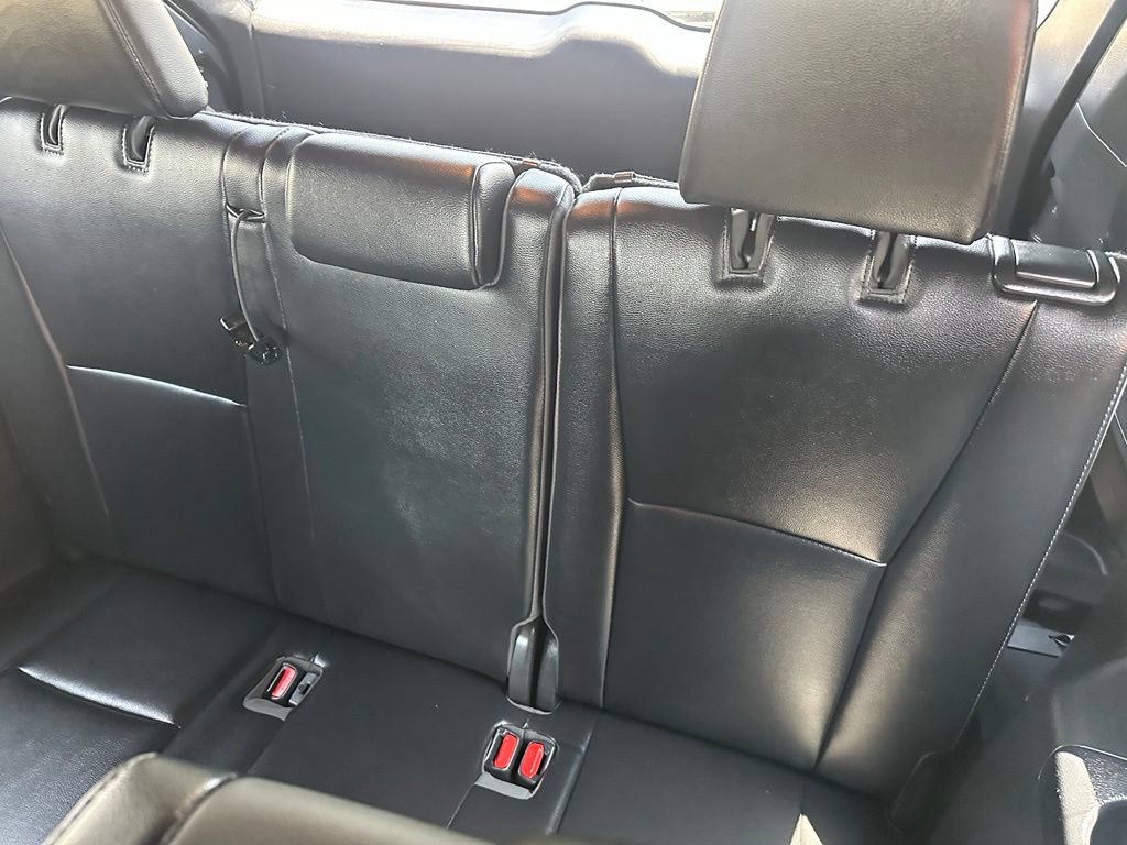 Used 2021 Toyota Highlander XSE FWD image 26