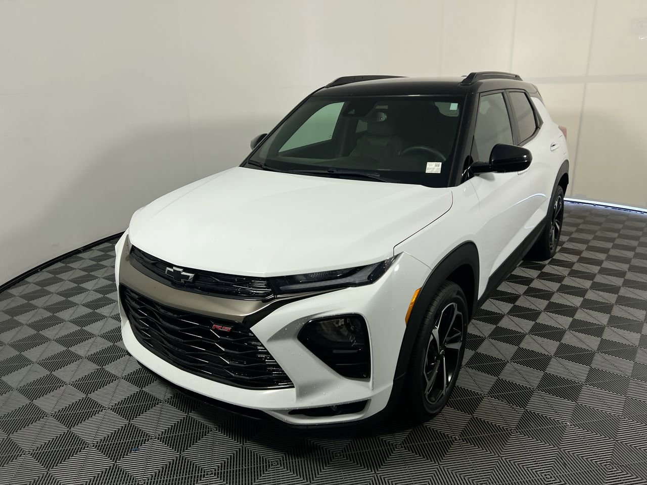 Used 2023 Chevrolet TrailBlazer RS w/ Convenience Package FWD image 7