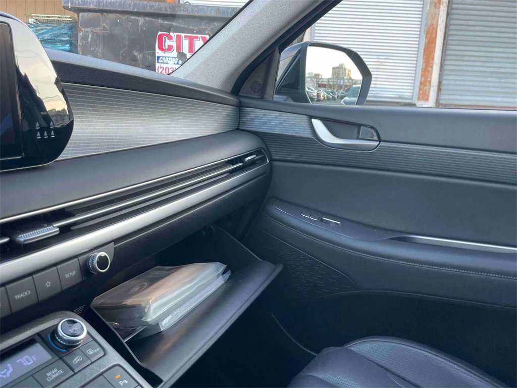 Used 2023 Hyundai Palisade Limited image 34