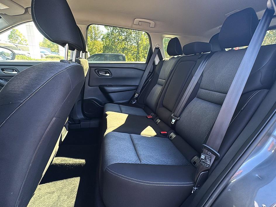 Certified 2025 Nissan Rogue SV AWD/4WD image 18