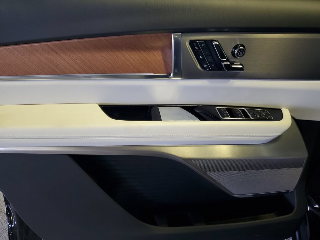 New 2027 Cadillac Vistiq Sport AWD/4WD image 15