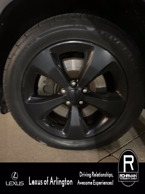 Used 2019 Jeep Cherokee Latitude Plus FWD image 3