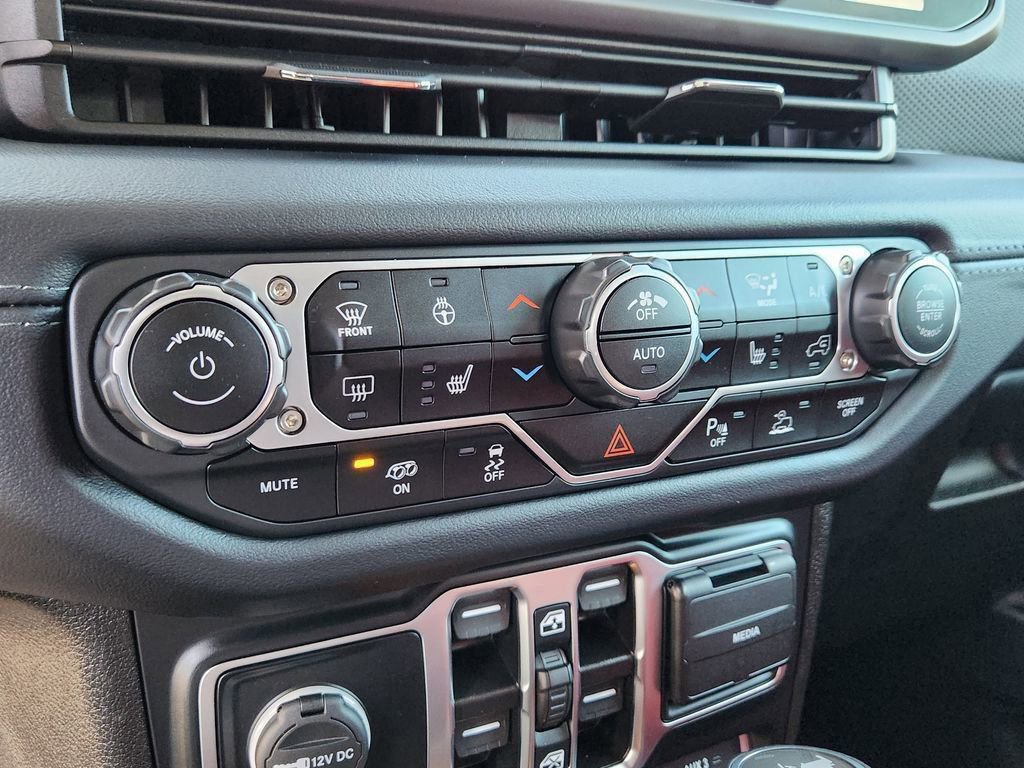 Used 2024 Jeep Wrangler Unlimited Rubicon 392 image 8