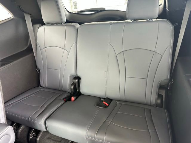 Used 2023 Buick Enclave Essence w/ Experience Buick Package AWD/4WD image 29