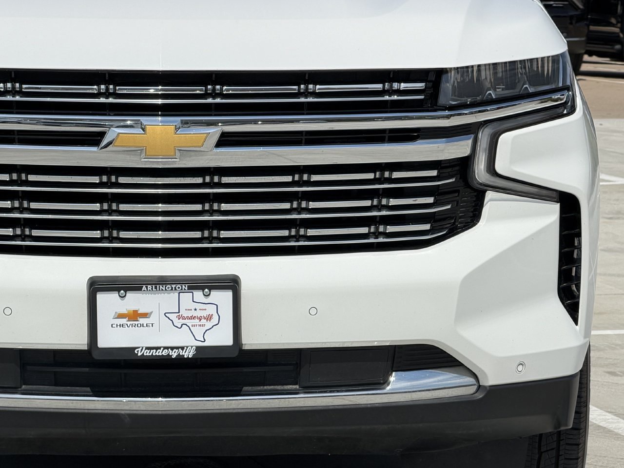 Used 2023 Chevrolet Suburban Premier AWD/4WD image 8