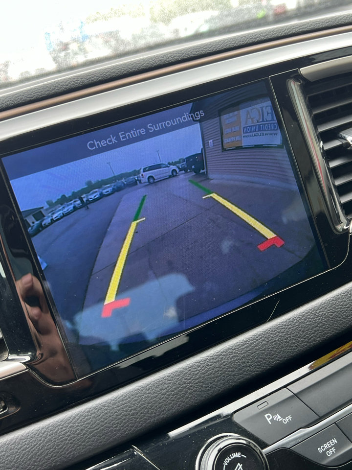 Used 2017 Chrysler Pacifica Touring image 20