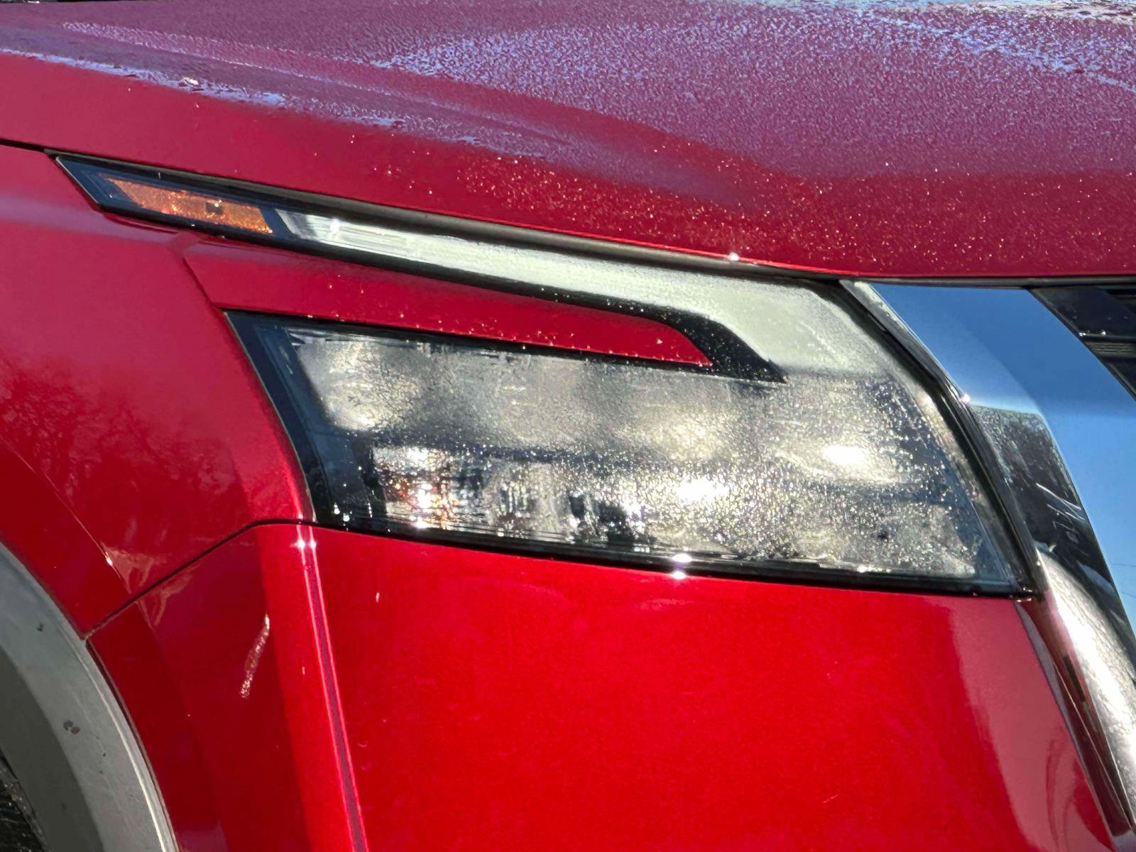 Used 2023 Nissan Pathfinder SV AWD/4WD image 7