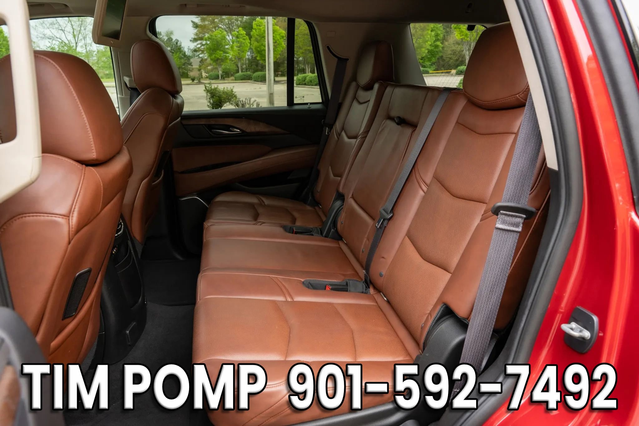 Used 2015 Cadillac Escalade Luxury AWD/4WD image 14