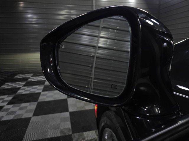 Used 2021 Chrysler Pacifica Limited image 40