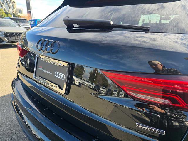 Certified 2025 Audi Q3 2.0T Premium w/ Black Optic Sport Package image 15