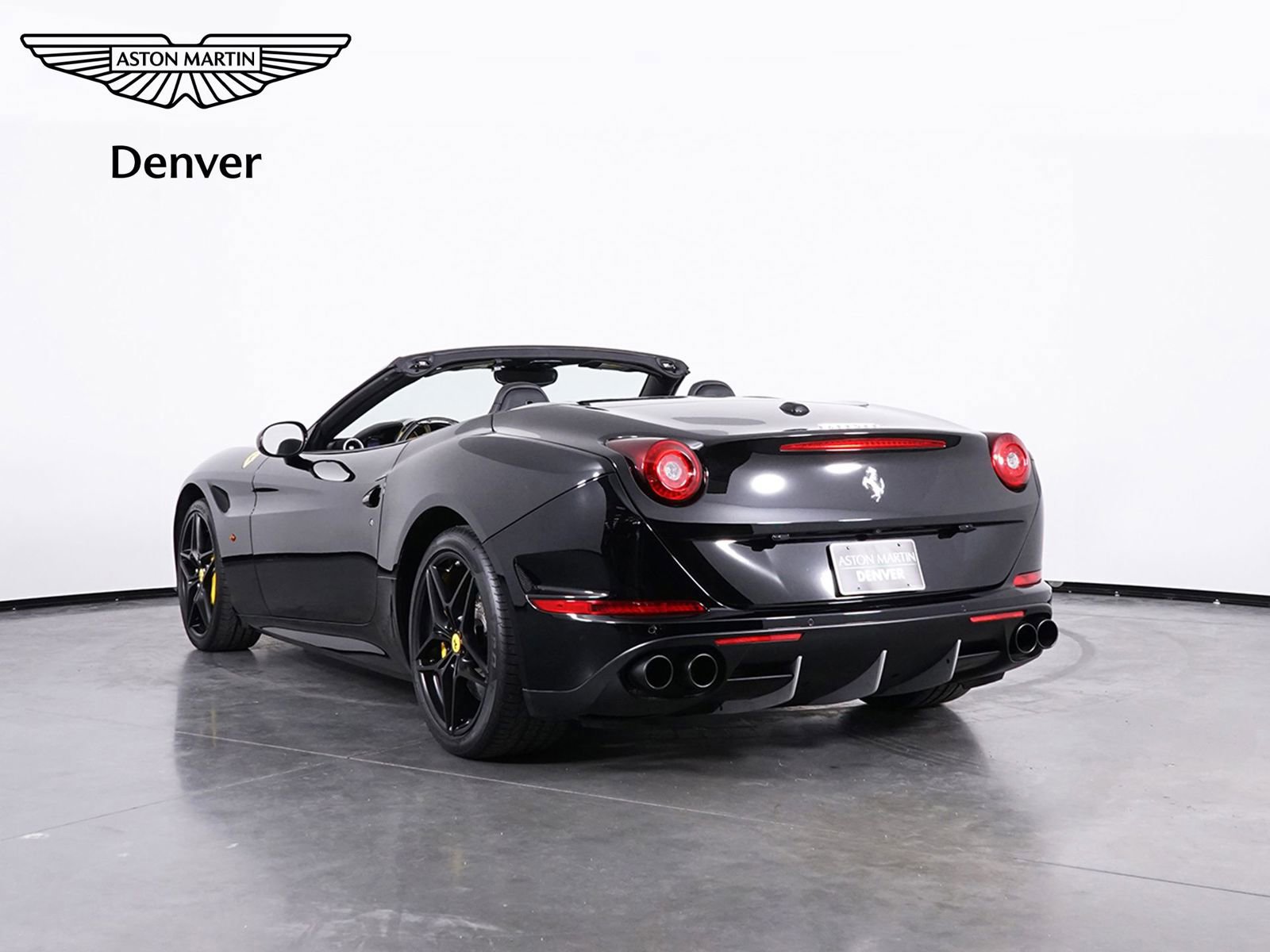 Used 2016 Ferrari California T image 3