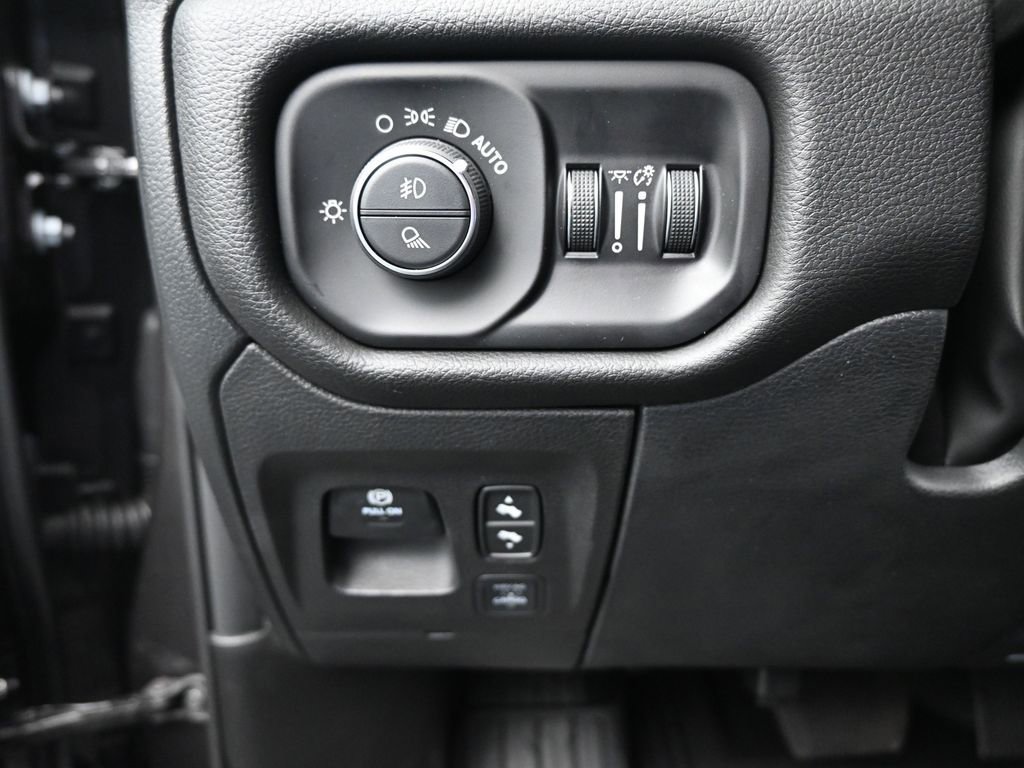 New 2026 RAM 1500 Laramie w/ Night Edition image 36
