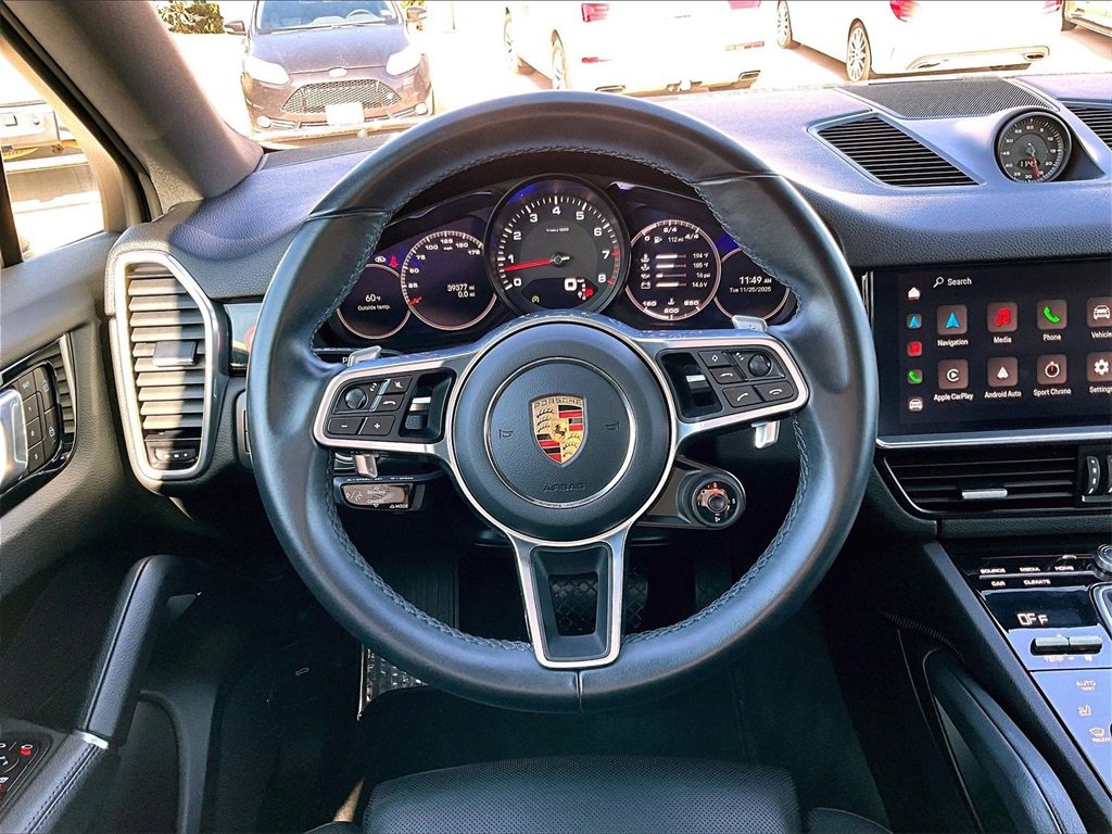 Used 2022 Porsche Cayenne image 15