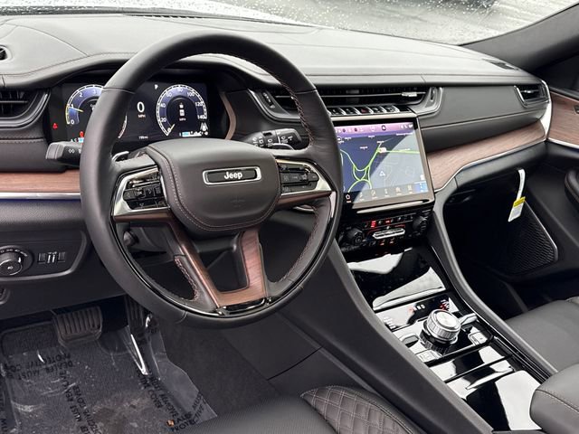 New 2025 Jeep Grand Cherokee Summit w/ Obsidian Package image 17