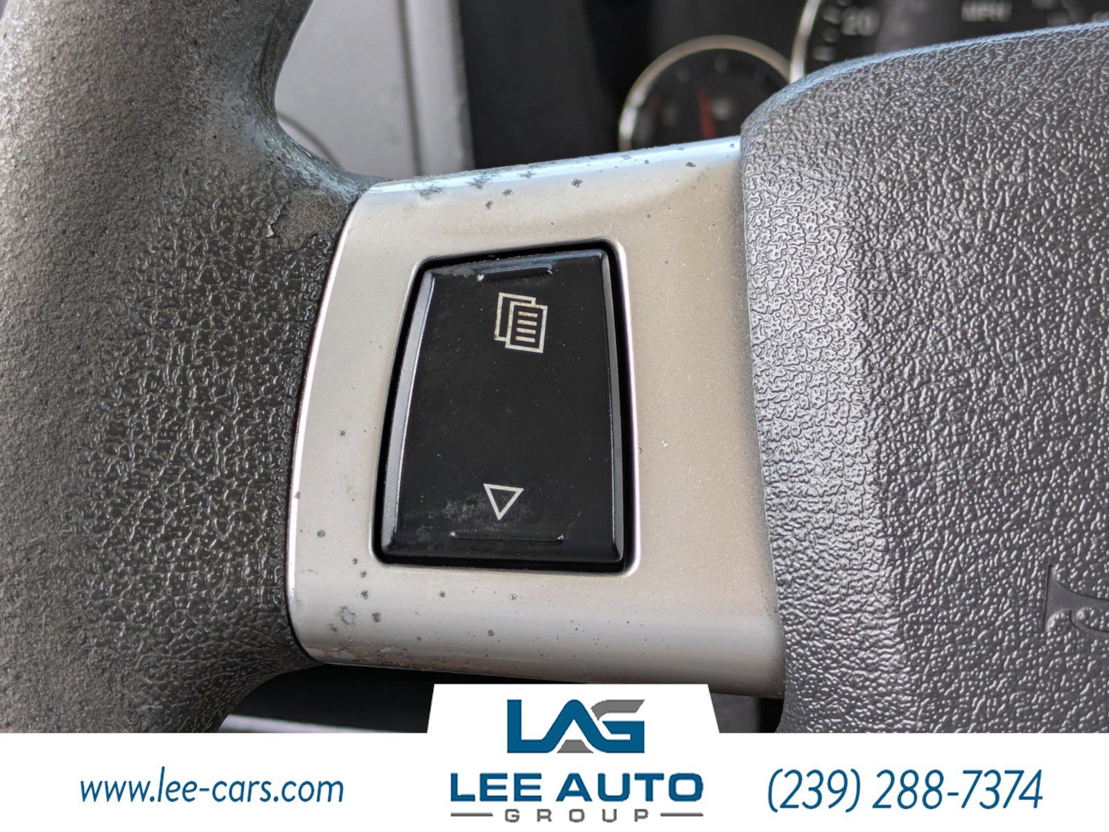 Used 2010 Jeep Commander Sport RWD image 18