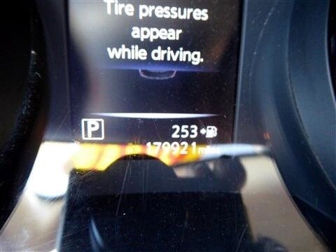 Used 2017 Nissan Rogue SV image 12