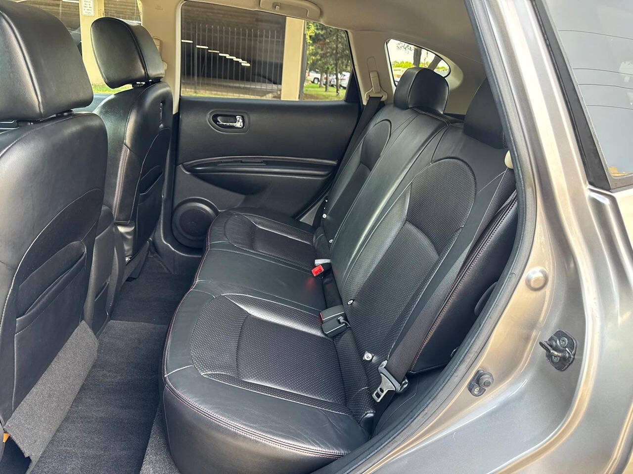 Used 2010 Nissan Rogue SL w/ Premium Pkg AWD/4WD image 15