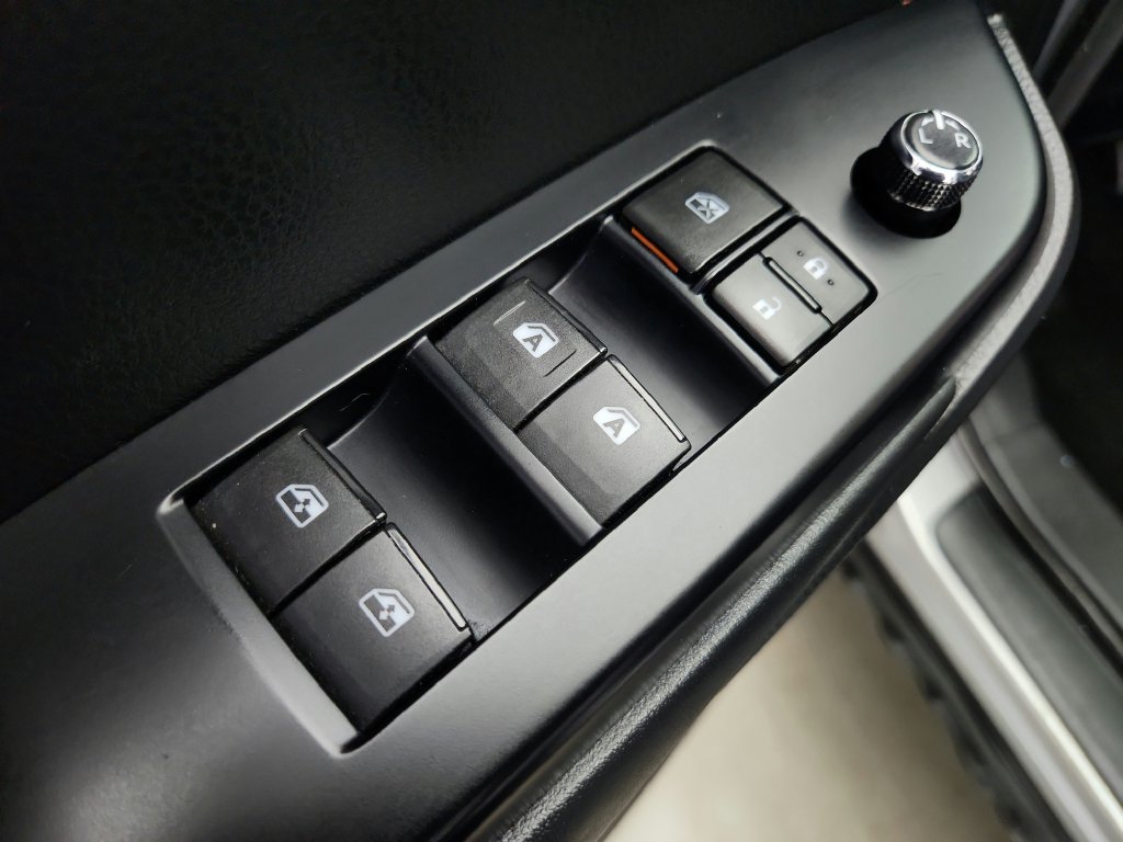 Used 2015 Toyota Highlander XLE AWD/4WD image 22