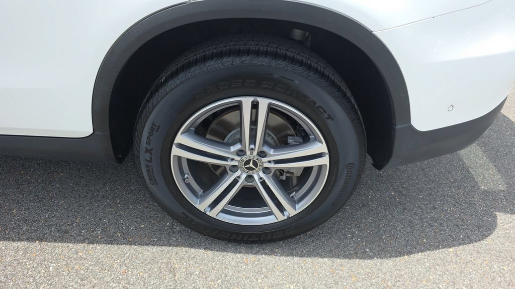 Used 2022 Mercedes-Benz GLC 300 image 10