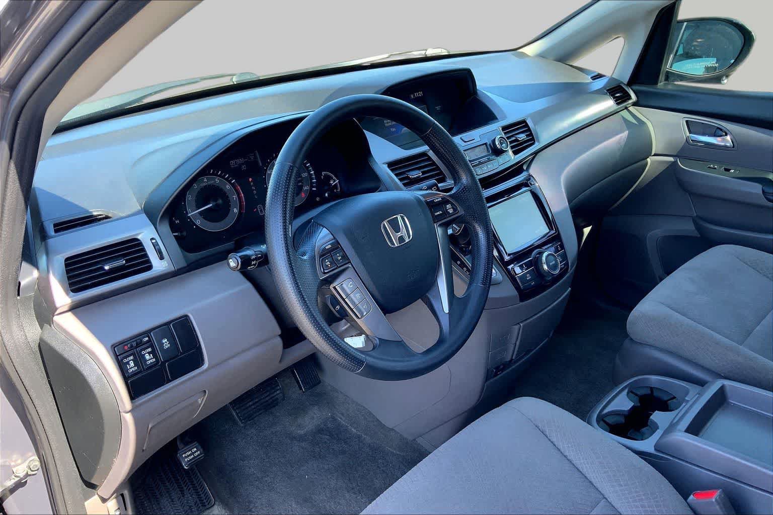 Used 2015 Honda Odyssey EX image 17