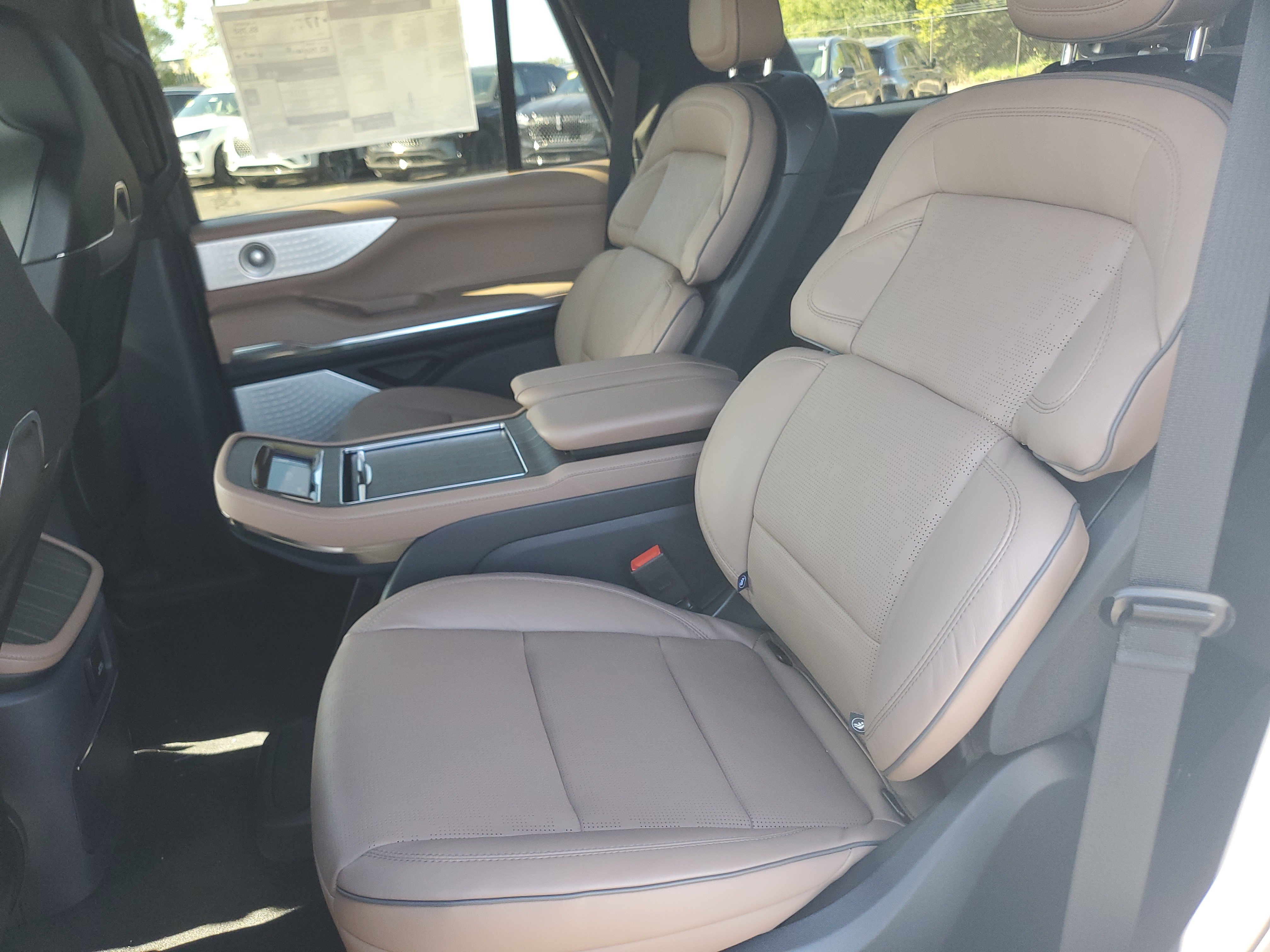 New 2027 Lincoln Navigator Black Label AWD/4WD image 31