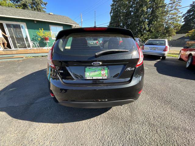 Used 2015 Ford Fiesta SE w/ Comfort Package FWD image 5