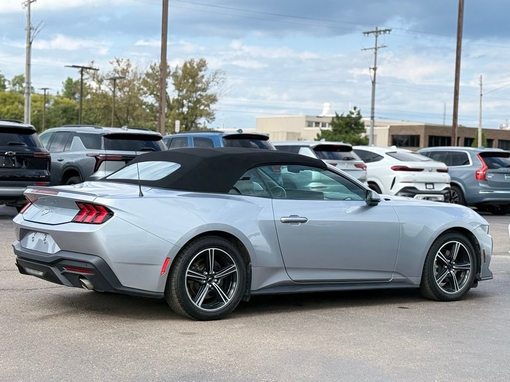 Used 2025 Ford Mustang Premium RWD image 32