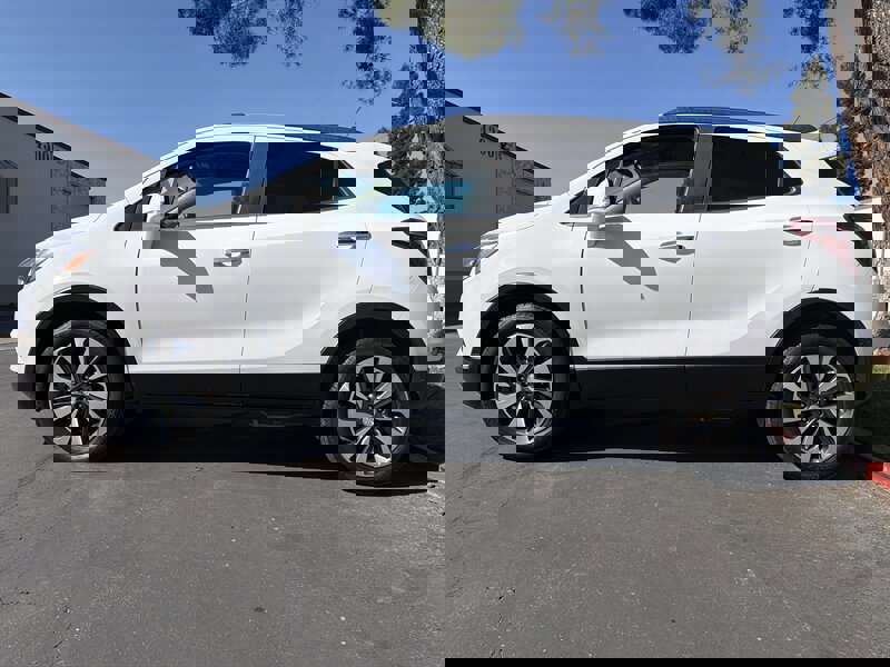 Used 2018 Buick Encore Essence AWD/4WD image 8